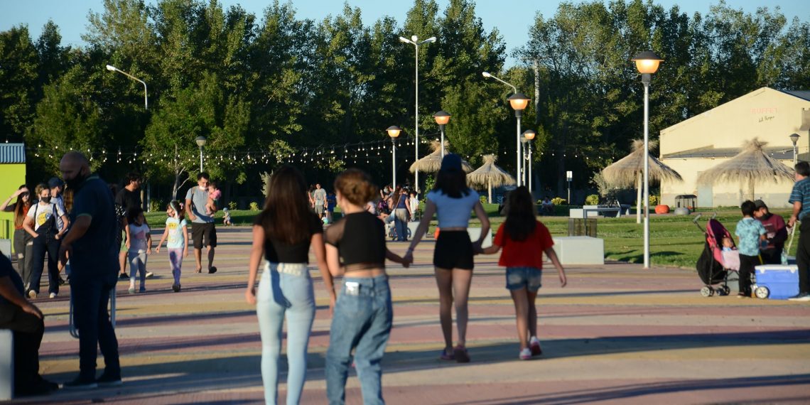 Cutral Co: Pasó la primera noche del Ciclo de Verano y hoy continúa con más actividades