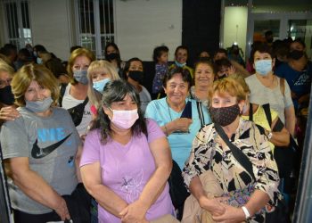 Un nuevo contingente de abuelos y abuelas de Cutral Co viajaron a Las Grutas