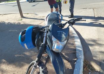 Tres personas heridas después de chocar en Plaza Huincul