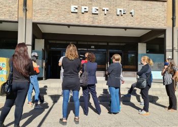 Cutral Co: Familias de 4to año de la EPET 1 reclaman para que vuelvan las clases