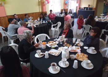 Por el mes de la Mujer homenajearon a las pioneras del barrio Peñi Trapún de Cutral Co