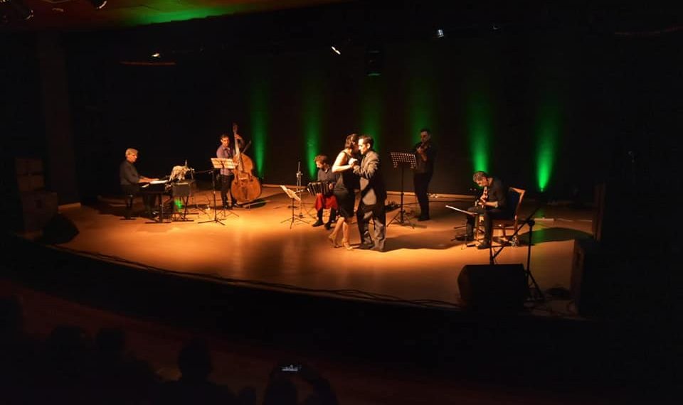 La Orquesta Provincial de Tango se lució en Plaza Huincul