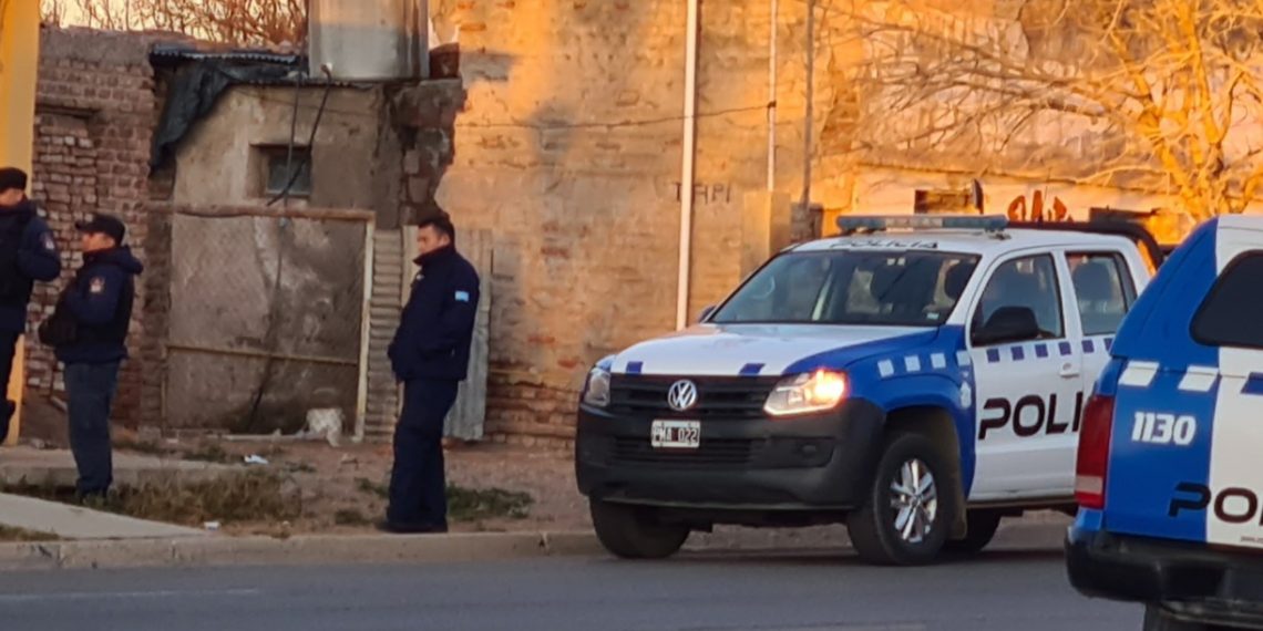 Cutral Co: demoraron a un hombre y secuestraron casi 900 gramos de marihuana y plantas
