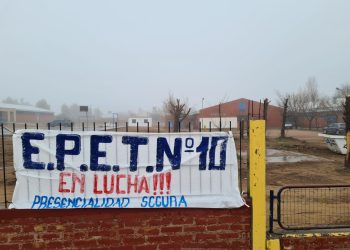 EPET N° 10: las familias esperan que se agilice la limpieza del edificio