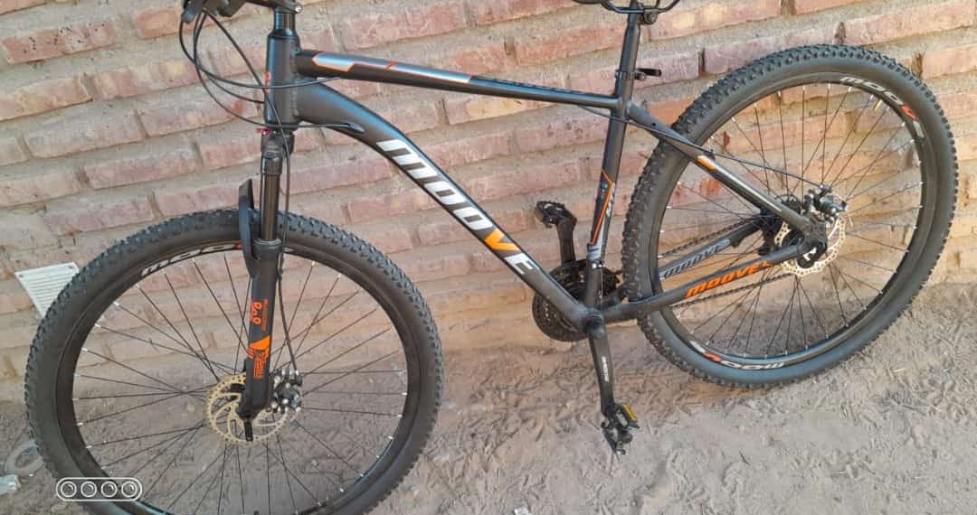 Le robaron la bicicleta en Cutral Co y la busca