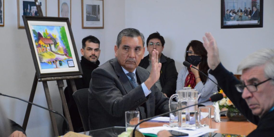 Plaza Huincul: Lecaro pide mayor iluminación y mantenimientos de calles en zona de chacras
