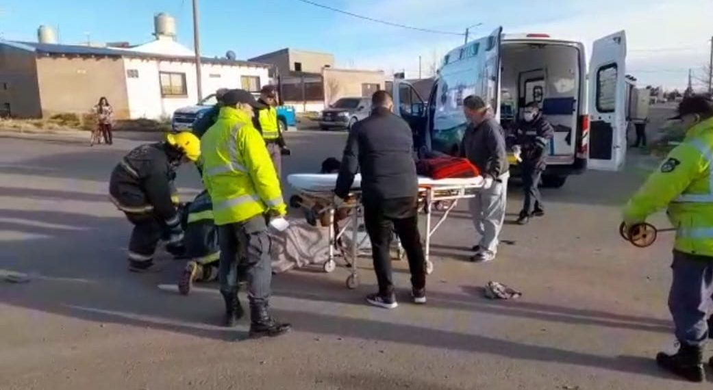 Una persona fue trasladada al hospital tras un choque en Cutral Co