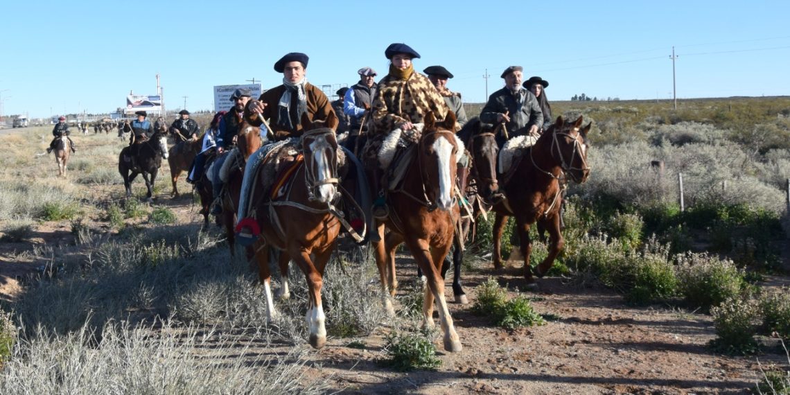 Fieles de Plaza Huincul realizaron la peregrinación por el aniversario de Ceferino