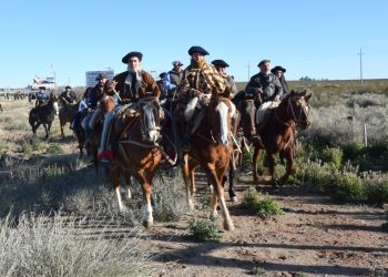 Fieles de Plaza Huincul realizaron la peregrinación por el aniversario de Ceferino