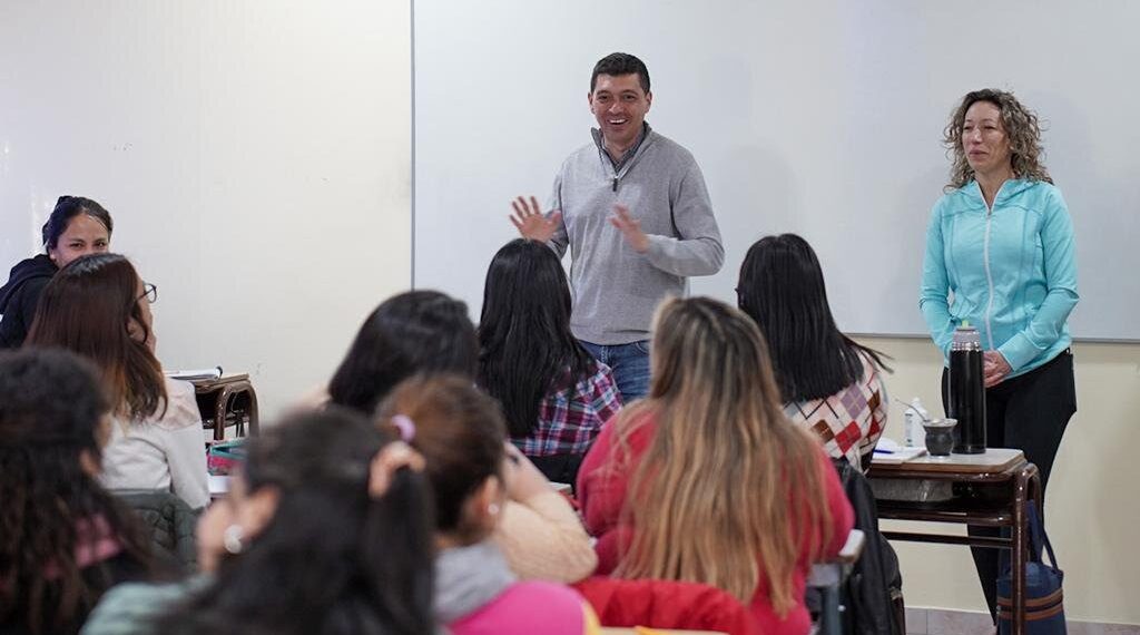 Koopmann anunció la apertura de la carrera de Ingeniero Agrimensor en Zapala