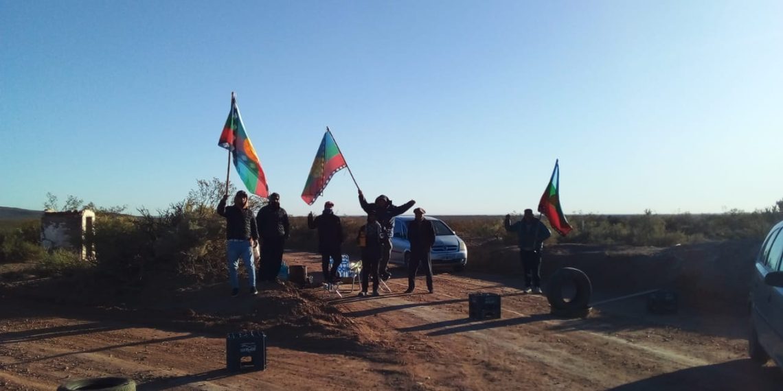 Cutral Co: Hay protesta de la comunidad mapuche en el área de Loma Negra