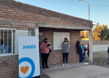 Anses vuelve a atender en barrio Centenario de Plaza Huincul