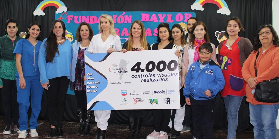 Tecpetrol junto a Fundación Baylor entregó lentes a alumnos de Rincón de los Sauces