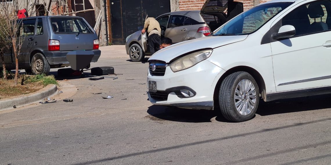 Un choque con daños materiales en barrio Parque Este de Cutral Co