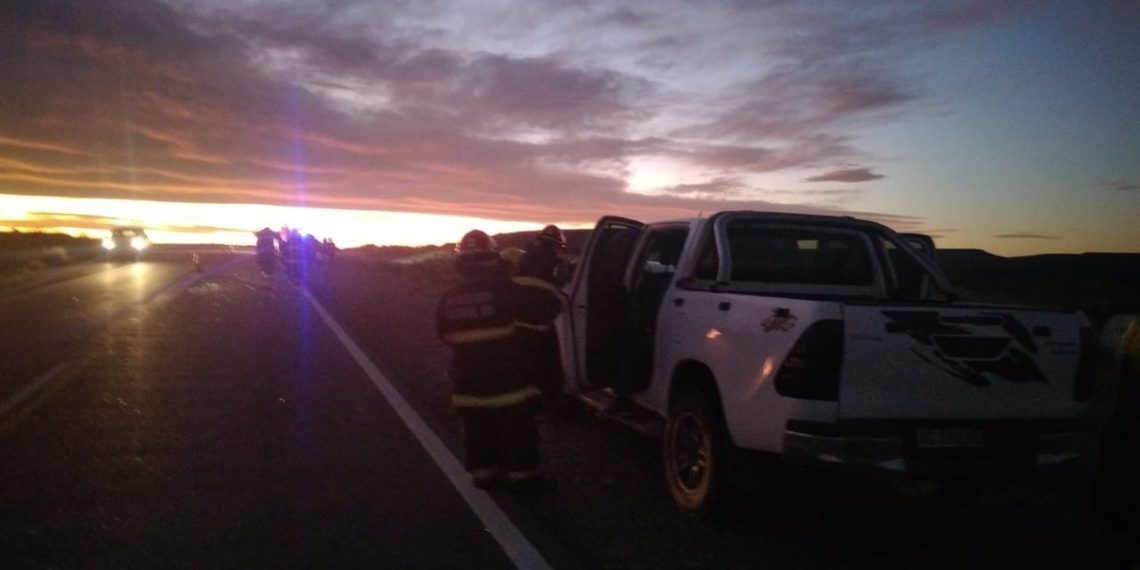 Dos camionetas chocaron en la ruta 22 a la salida de Cutral Co