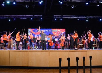La Orquesta de los Chicos cerró otro año con el tradicional recital “El regalo de los chich@s”