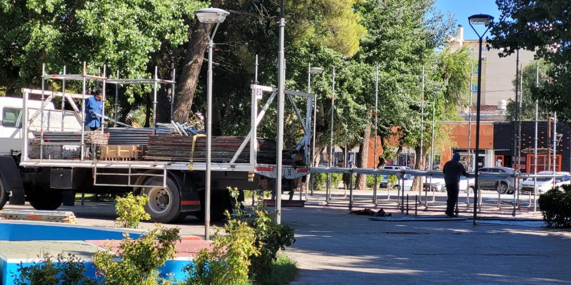 Ciclo de verano en Cutral Co: ya montan el escenario