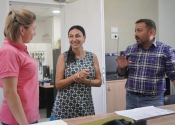 Huincul: la ministra Peve visitó la obra del depósito de vacunas