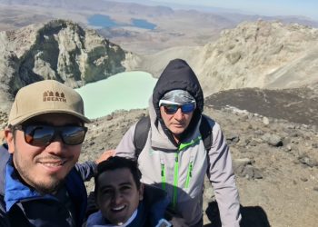 Vecinos de Huincul y Cutral Co cumplieron con el ascenso al volcán Copahue