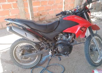 Le robaron la moto en Plaza Huincul y la busca
