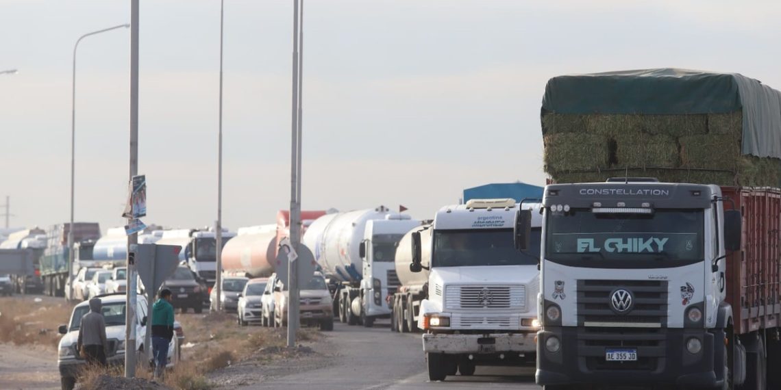 Se levantaron los bloqueos en las rutas por la muerte del trabajador petrolero de Cutral Co