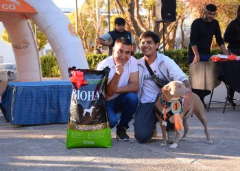 Participaron más de 60 mascotas en el primer encuentro mascotero en Cutral Co