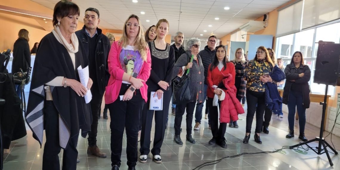 La muestra artística inclusiva “Regresar a la Infancia” ya se puede visitar en Plaza Huincul