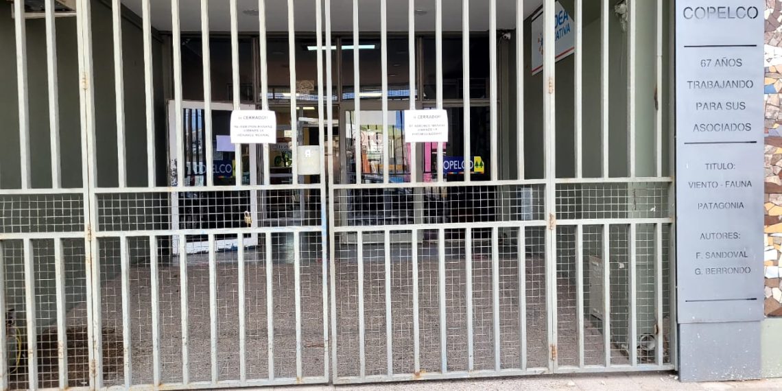 La farmacia de Copelco estuvo cerrada este jueves por la tarde