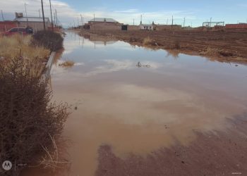 Barrio Central intransitable por acumulación de agua y barro
