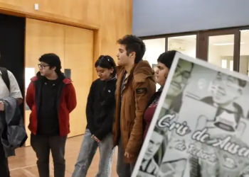 Este sábado hay una cita con el teatro en Plaza Huincul: “Gris de ausencia”