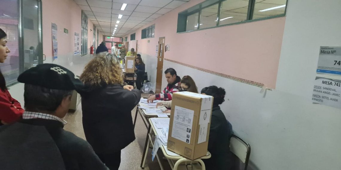 Comenzaron las elecciones PASO con normalidad en Cutral Co y Plaza Huincul