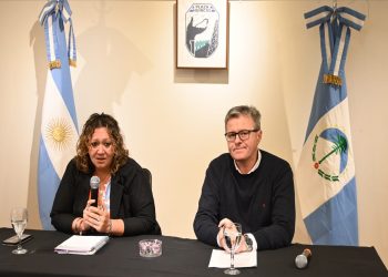 “El cuidado ambiental nos lleva a tener orden y limpieza” en Plaza Huincul, dijo Larraza