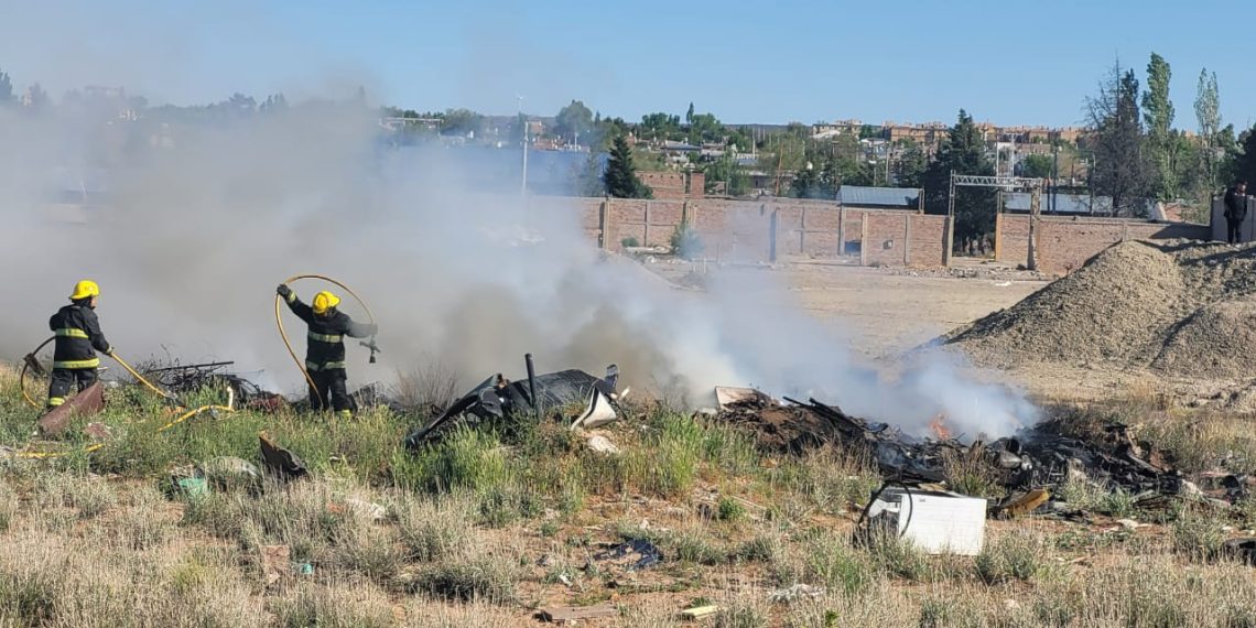 Controlaron el incendio de basura en el parque industrial de Cutral Co