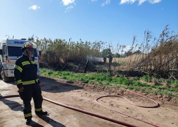 Controlaron un incendio de pastizales en Plaza Huincul