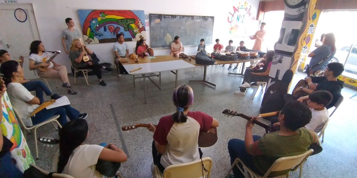 Comenzaron las capacitaciones de “Música en Bandada” en Cutral Co