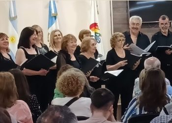 El Coro Amulén despidió el año en el auditorio de Copelco