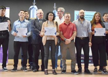 Entregaron certificados de la UTN por capacitaciones en Plaza Huincul y Cutral Co