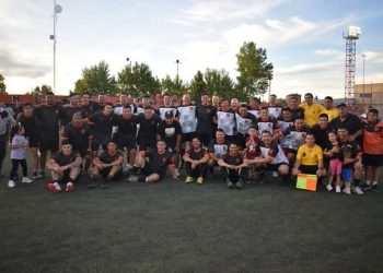 Emotivo y merecido homenaje de Petrolero a dos jugadores icónicos