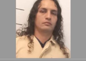 Investigan a Claudio Antigual por robo armado en Centenario
