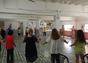 Somos Música: Hubo jornada de canto con el coro Amulén en Plaza Huincul