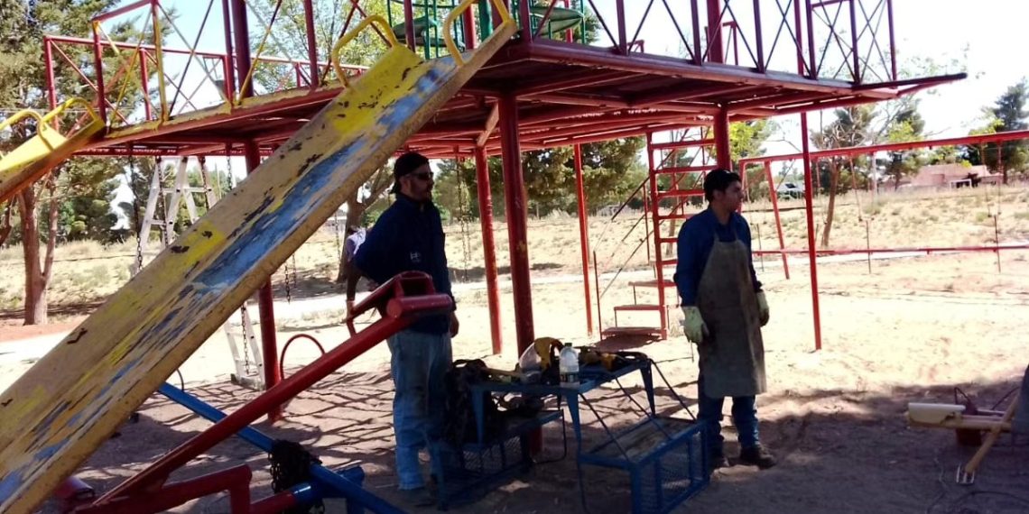 Plaza Huincul renueva la estación de juegos del Parque Rivadulla