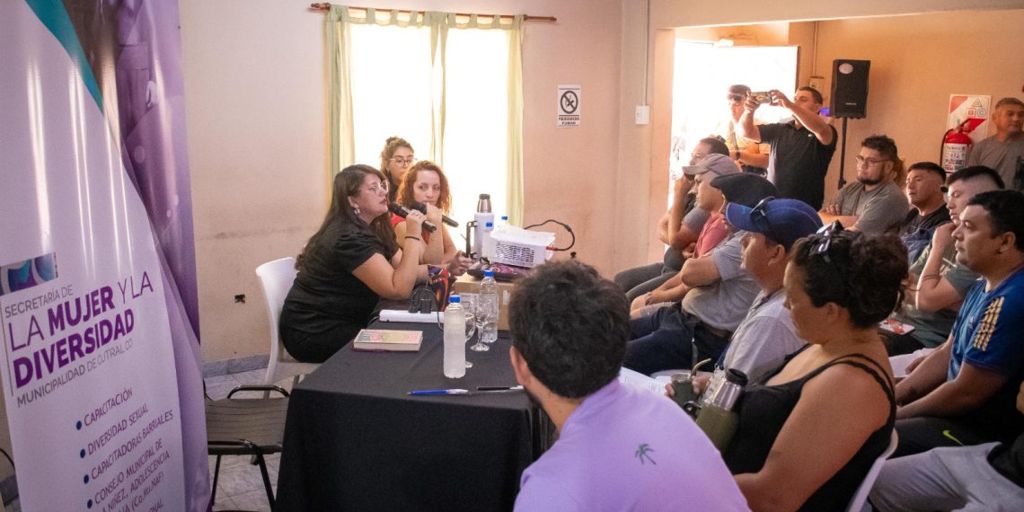 Brindaron un taller de consumos problemáticos para municipales de Cutral Co
