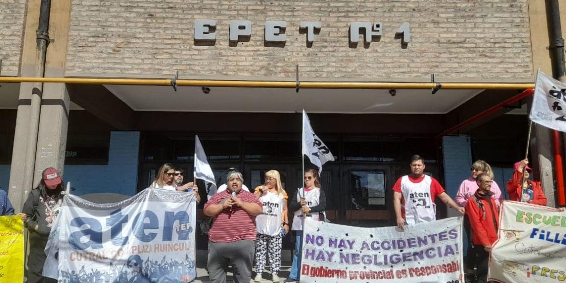 ATEN marchó a la EPET N° 1 de Cutral Co y tuvo asamblea a la tarde