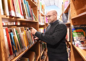 Invitan a asociarse al la biblioteca Juan Benigar de Plaza Huincul