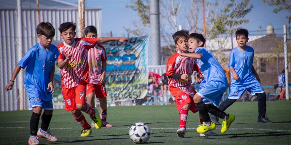 Comenzó el torneo comunitario de fútbol en Cutral Co