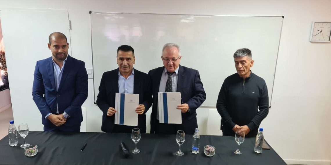 Cutral Co y la UTN firmaron convenio de capacitación para empleados estatales