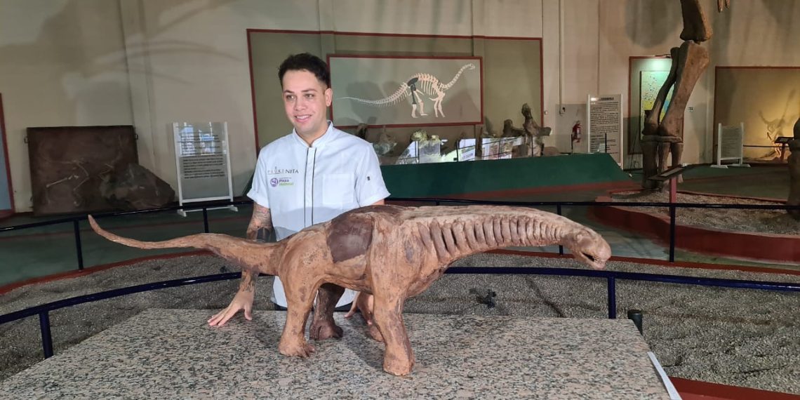 El Argentinosaurus Huinculensis de chocolate será la novedad para el cumple de Plaza