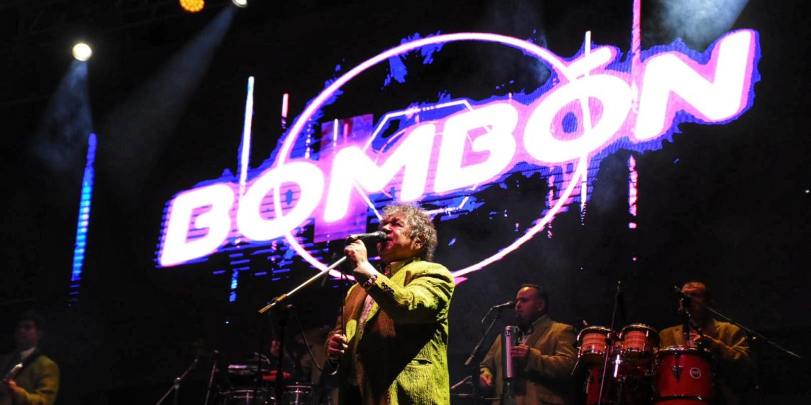 Los Palmeras cerraron el 58° aniversario de Plaza Huincul