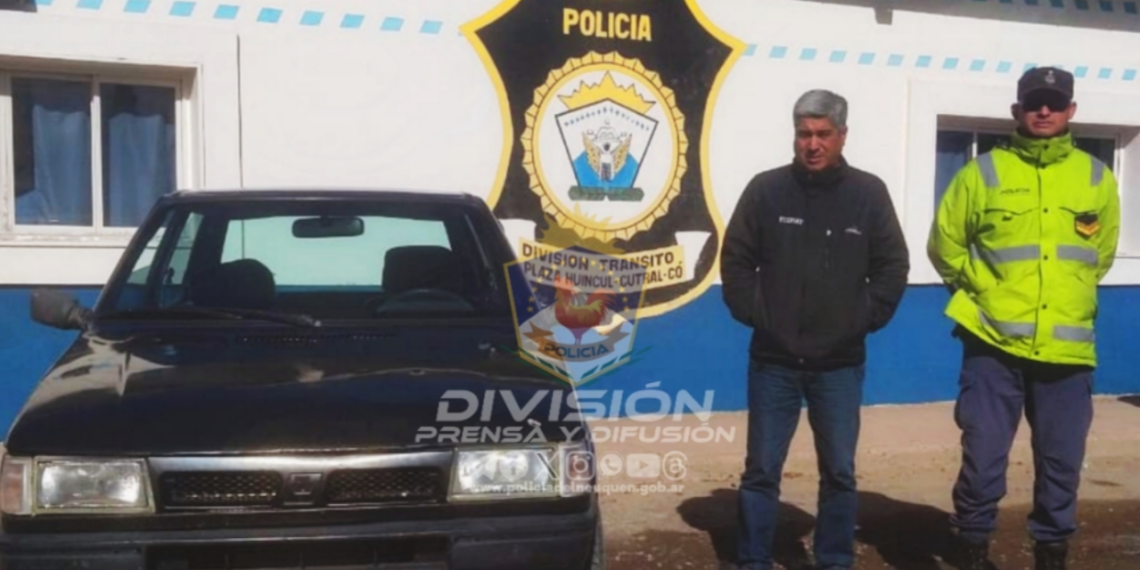 La policía recuperó auto robado en Ruta 22: Dos personas detenidas