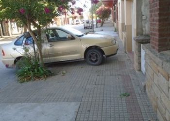 Atención: controlarán que no estacionen en las veredas de Cutral Co